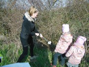 Ukliďme Česko - ukliďme cestu do lesa